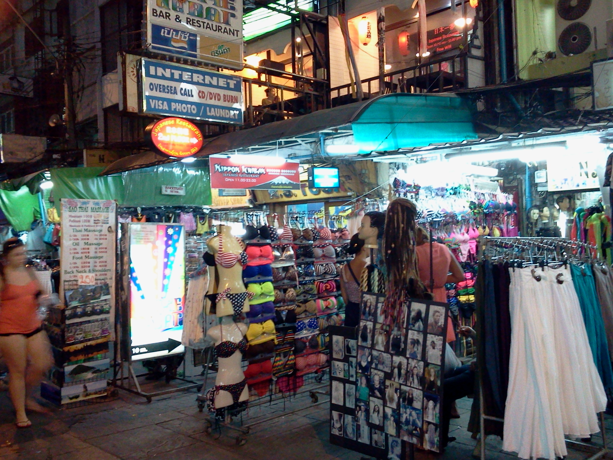 Wisata Malam di Bangkok, Jalan ke Night Markets Yuk!