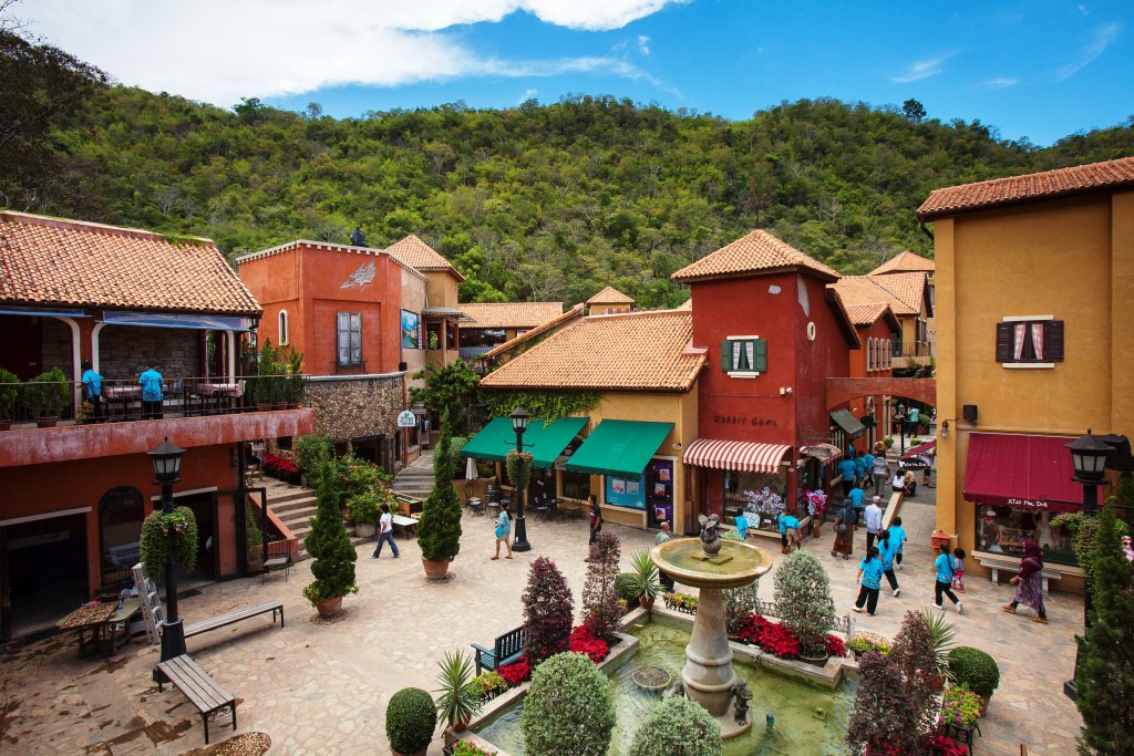 Shopping di Palio Khao Yai, Thailand, Berasa Sedang ke Italia Shopping di Palio Khao Yai, Thailand, Berasa Sedang ke Italia