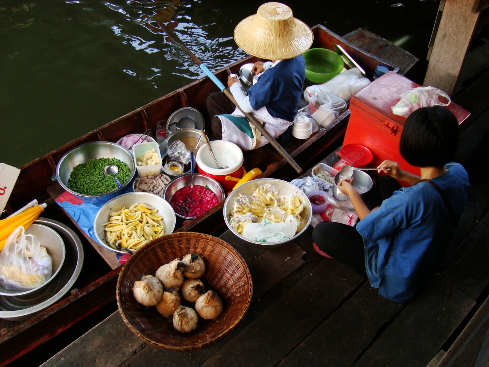 Taling Chan, Floating Market Populer di Dekat Bangkok