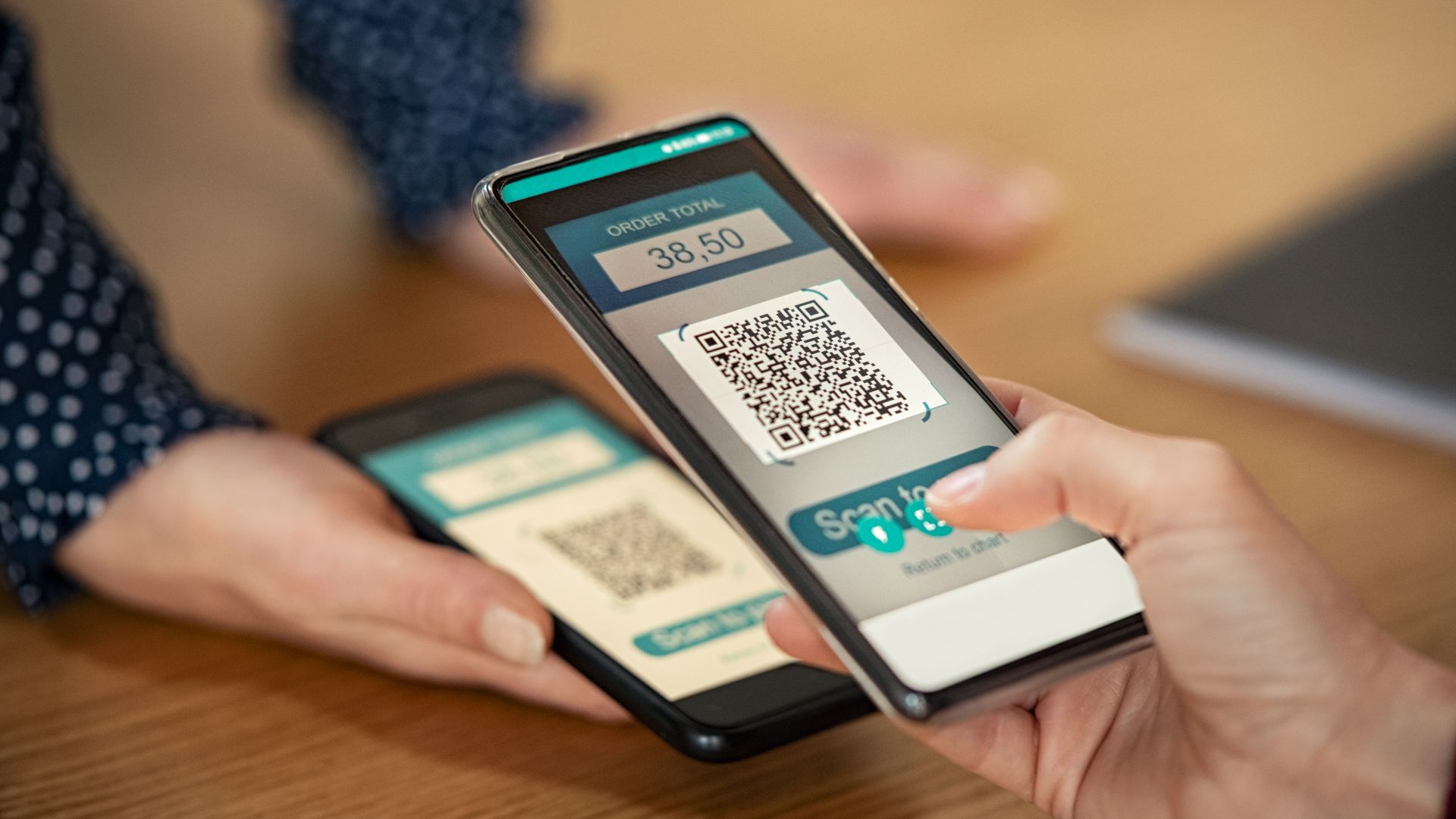 Traveling to Indonesia? These 3 E-Wallets Support QRIS for Foreigners Traveling to Indonesia? These 3 E-Wallets Support QRIS for Foreigners