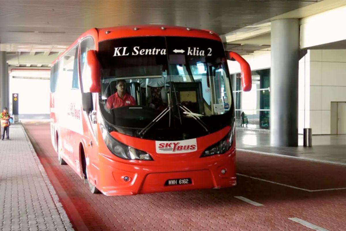 Menggunakan Bus Bandara Hemat ke Pusat Kota Kuala Lumpur