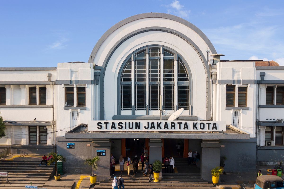 13 Destinasi Wisata Jakarta Dekat Stasiun 13 Destinasi Wisata Jakarta Dekat Stasiun