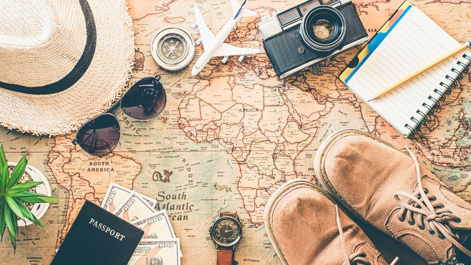 &lt;p&gt;&lt;strong&gt;Indonesia Entry Visas:&lt;/strong&gt; Navigating immigration rules can feel overwhelming, especially if it’s your first time visiting Southeast Asia’s largest archipelago. This &lt;em&gt;comprehensive guide&lt;/em&gt; breaks down the different types of &lt;strong&gt;tourist visas&lt;/strong&gt; available for visiting Indonesia—helping you make the right choice based on your nationality, travel purpose, and duration of stay.&lt;/p&gt;