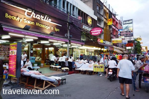 Selain itu di kiri-kanan jalan juga banyak bar, kafe, restoran, agen travel, tem
