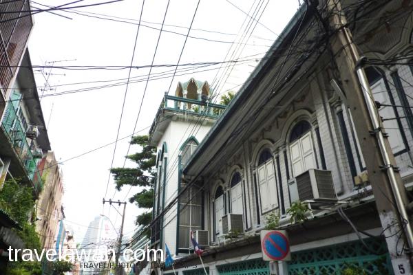 Ban Oou Mosque termasuk yang lokasinya mudah untuk dicari di kota Bangkok