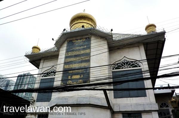 Darul Aman Mosque yang terletak di daerah Pratunam, tidak begitu jauh dari Kedut