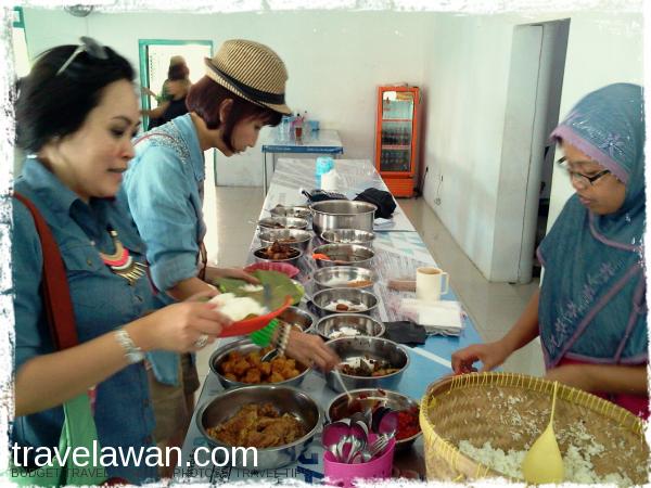 Kuliner Cirebon, Nasi Jamblang Ibu Nur dan Jamblang Pelabuhan, Travelawan